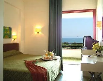 Costa Tiziana Hotel 4*